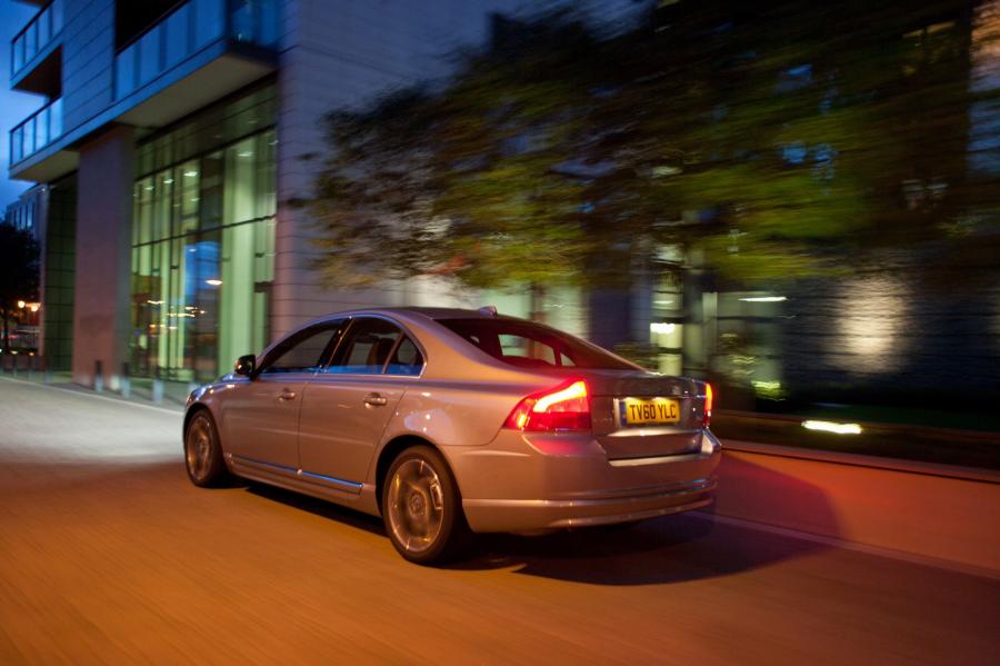  Volvo S80 2009 года  (фото 37 из 76)